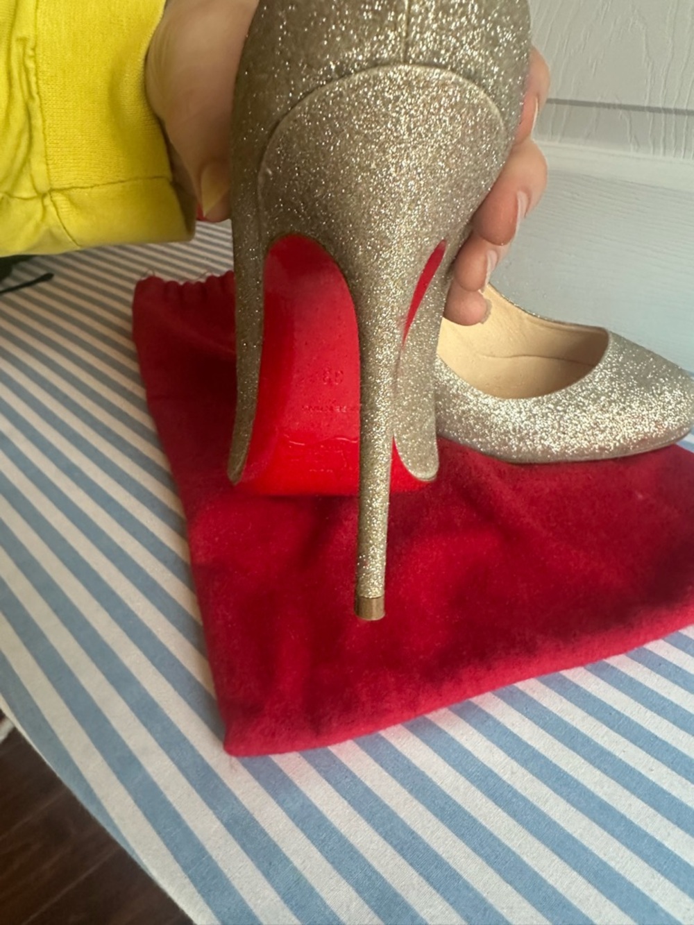 Christian Louboutin Fifi 100 Glitter Gold Stiletto Pumps New - Picture 5 of 7